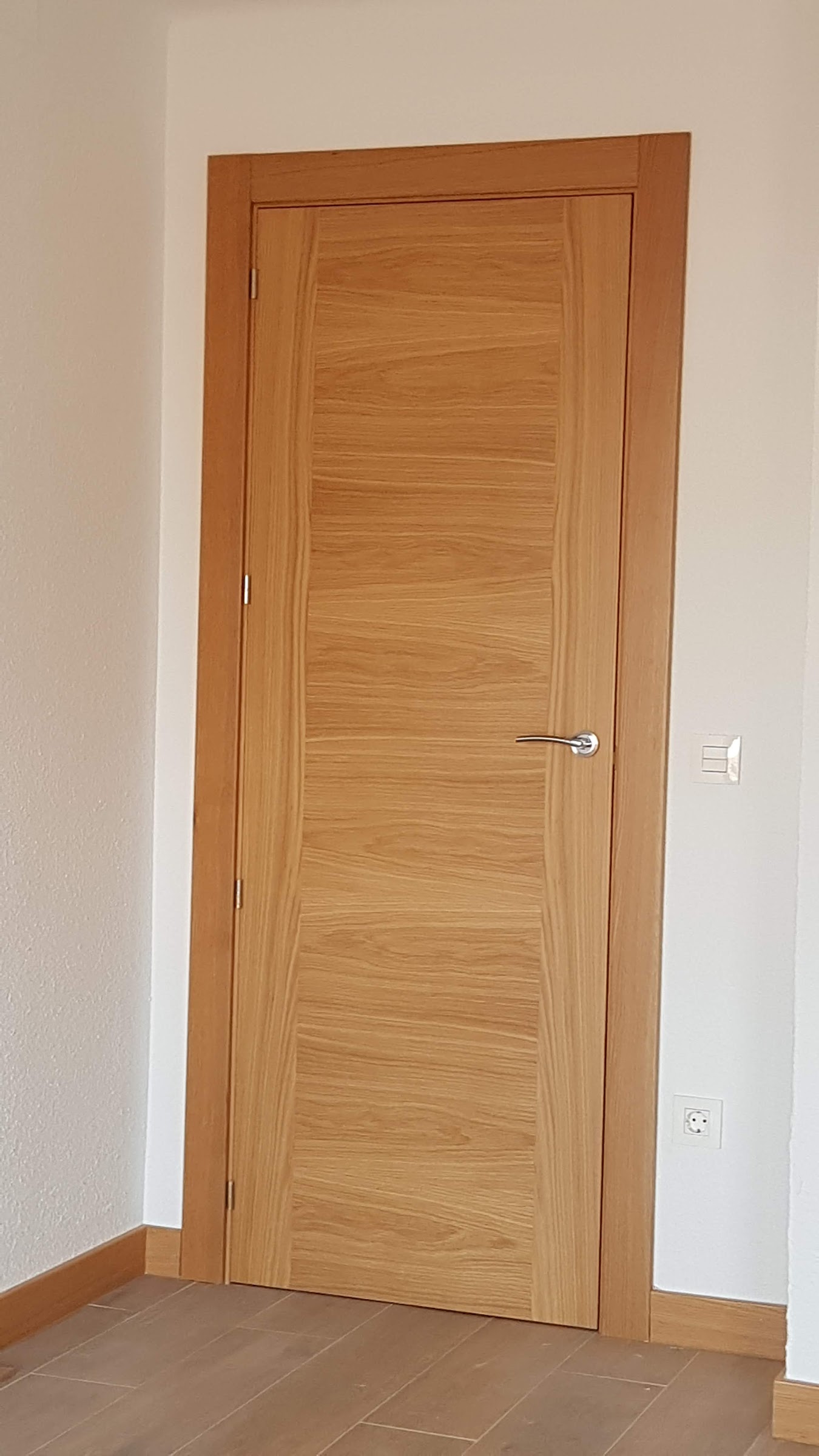 BARNIZADA LISA PBL-7300C ROBLE (3)